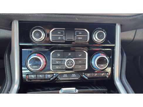 Used 2022 GMC Yukon Denali image 13