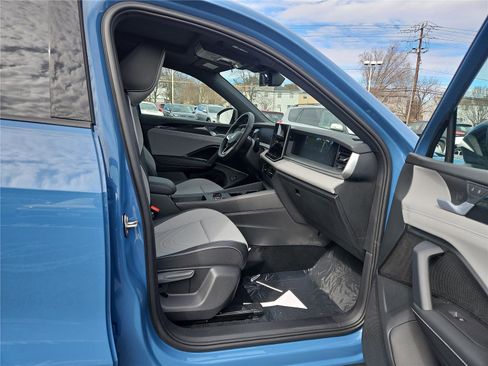 New 2026 Volkswagen Tiguan SE R-Line image 28