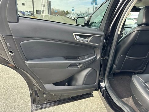 Used 2020 Ford Edge SEL image 22