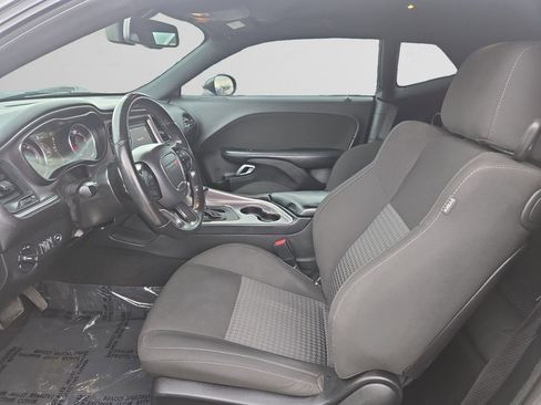 Used 2022 Dodge Challenger GT RWD image 10