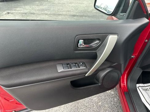 Used 2015 Nissan Rogue S w/ Convenience Package AWD/4WD image 12