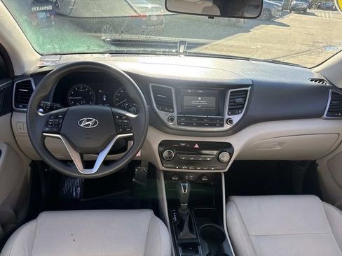 Used 2018 Hyundai Tucson SEL image 17
