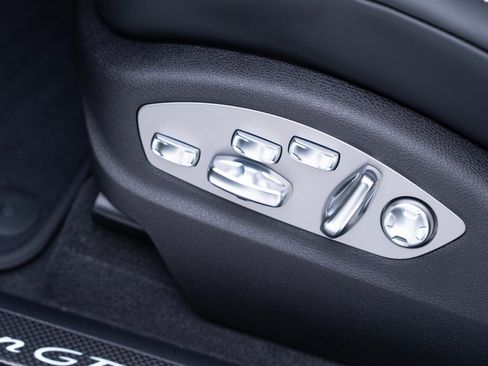 New 2026 Porsche Macan GTS image 16