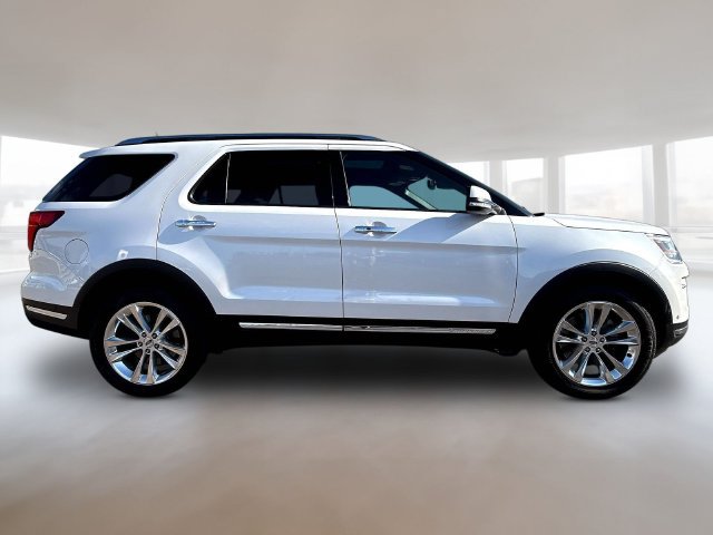 Used 2018 Ford Explorer Limited w/ Equipment Group 301A AWD/4WD image 8
