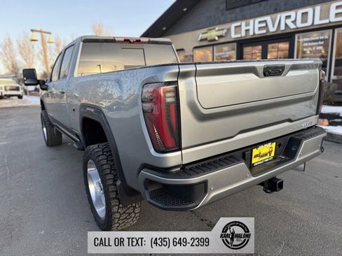 Used 2024 GMC Sierra 3500 AT4 w/ AT4 Premium Plus Package image 4