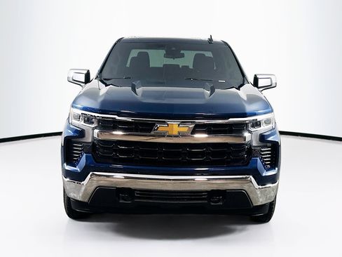 Used 2022 Chevrolet Silverado 1500 LT image 2