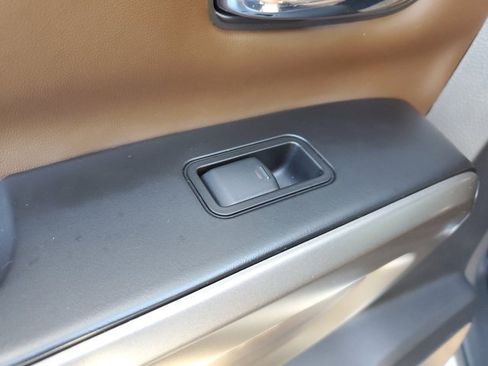 Used 2023 Nissan Titan Platinum Reserve w/ Moonroof Package image 17