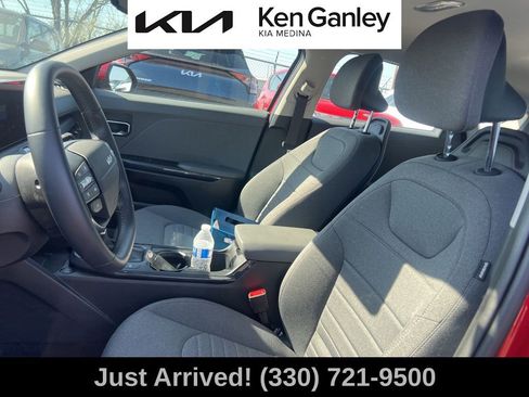 Certified 2025 Kia K4 EX FWD image 11