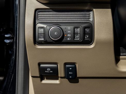 Used 2026 Ford F450 Platinum w/ Platinum Plus Package image 20