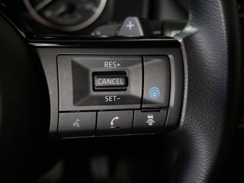 Used 2023 Nissan Rogue SV image 18