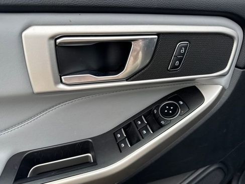 Used 2023 Ford Explorer XLT w/ Equipment Group 202A image 17