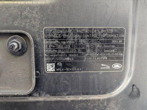 Used 2023 Land Rover Defender 90 X-Dynamic SE image 23