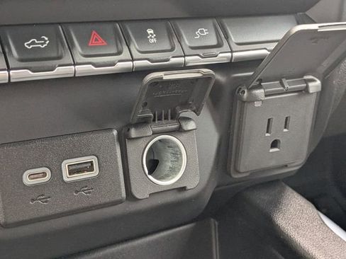 Used 2022 GMC Sierra 1500 SLT w/ SLT Premium Package image 8