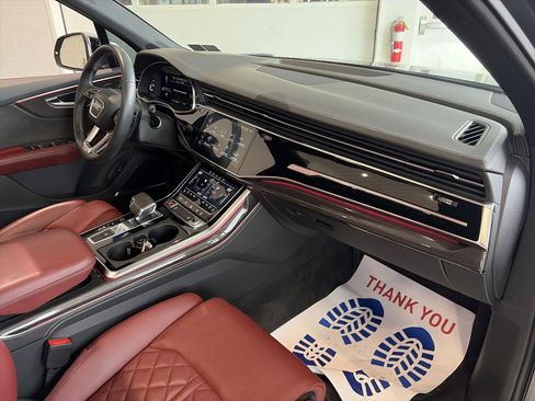 Used 2022 Audi SQ7 Premium Plus w/ SQ7 Executive Package image 41