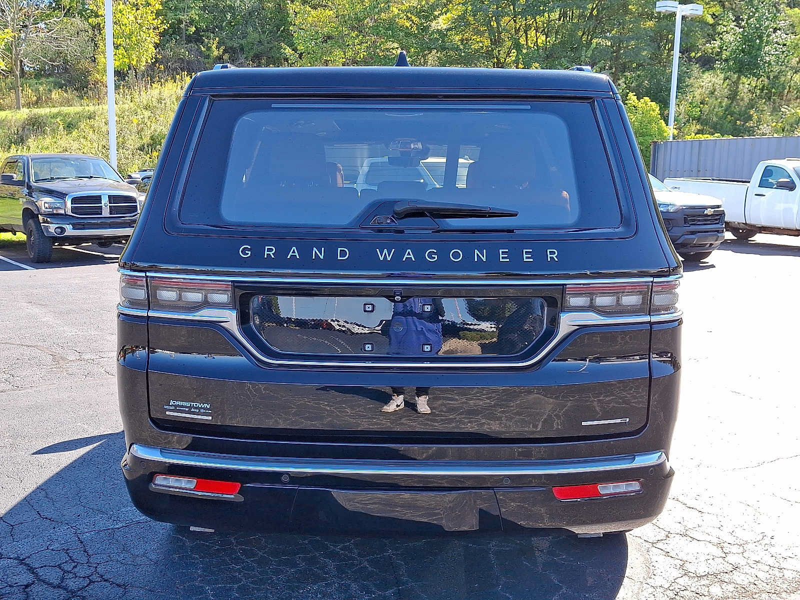 Used 2022 Jeep Grand Wagoneer Series III AWD/4WD image 5
