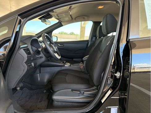 Used 2025 Nissan Leaf S FWD image 10