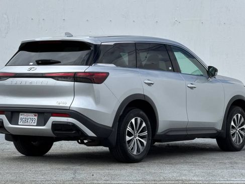 Used 2023 INFINITI QX60 Pure FWD image 3