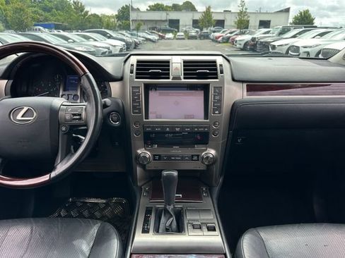 Used 2015 Lexus GX 460 w/ Premium Package AWD/4WD image 15