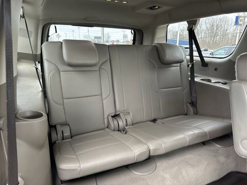 Used 2020 Chevrolet Suburban Premier image 14