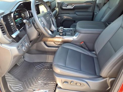 Certified 2026 Chevrolet Silverado 1500 LT Trail Boss w/ LT Trail Boss Premium Package AWD/4WD image 17