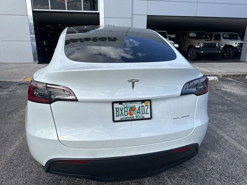Used 2023 Tesla Model Y Long Range image 9