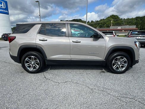 Used 2025 GMC Terrain Elevation AWD/4WD image 3