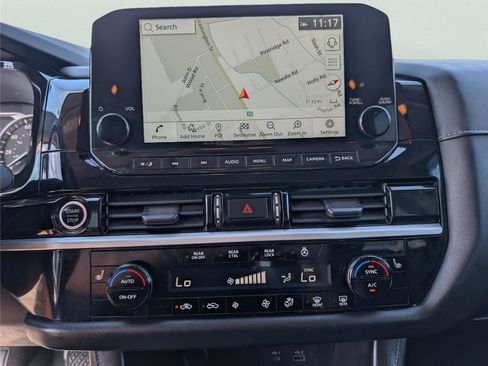 Used 2022 Nissan Pathfinder SL w/ SL Black Package image 15