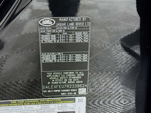 Used 2024 Land Rover Defender 130 X image 30