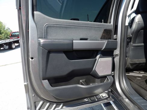 Used 2025 Ford F250 Lariat AWD/4WD image 30