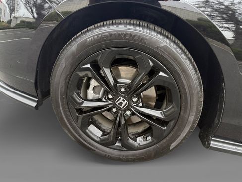 Certified 2025 Honda Accord SE image 9