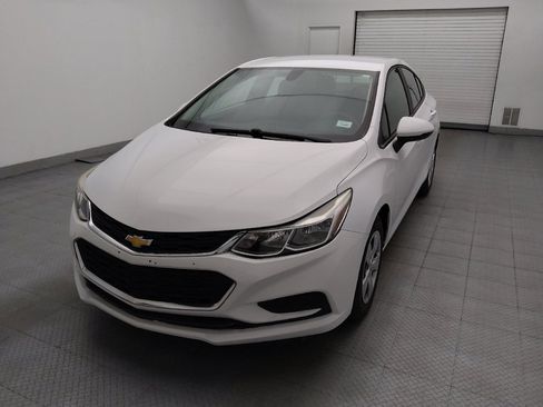 Used 2018 Chevrolet Cruze LS FWD image 15