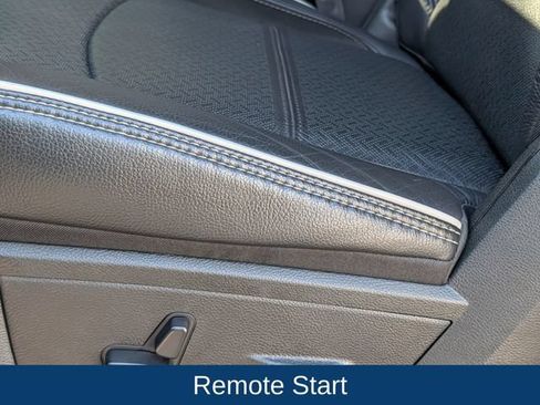 Used 2026 RAM 2500 Laramie AWD/4WD image 12