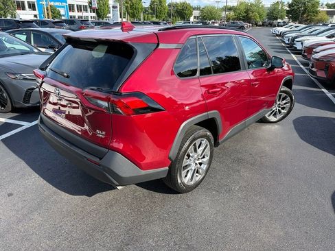Used 2023 Toyota RAV4 XLE Premium AWD/4WD image 5
