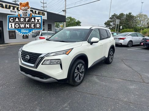 Used 2023 Nissan Rogue SV FWD image 2