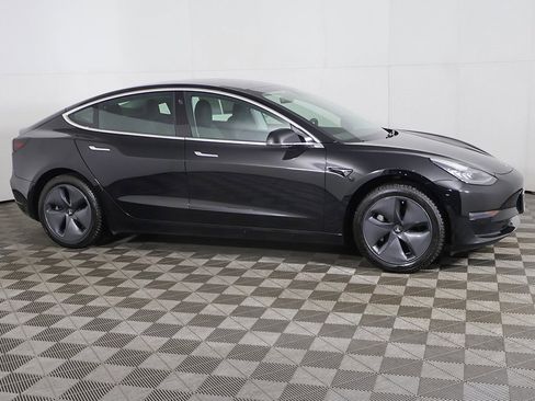 Used 2019 Tesla Model 3 Standard Range Plus image 14