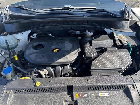 Used 2020 Hyundai Tucson SE image 32