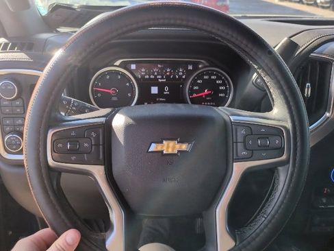 Used 2022 Chevrolet Silverado 2500 LTZ w/ LTZ Premium Package image 21