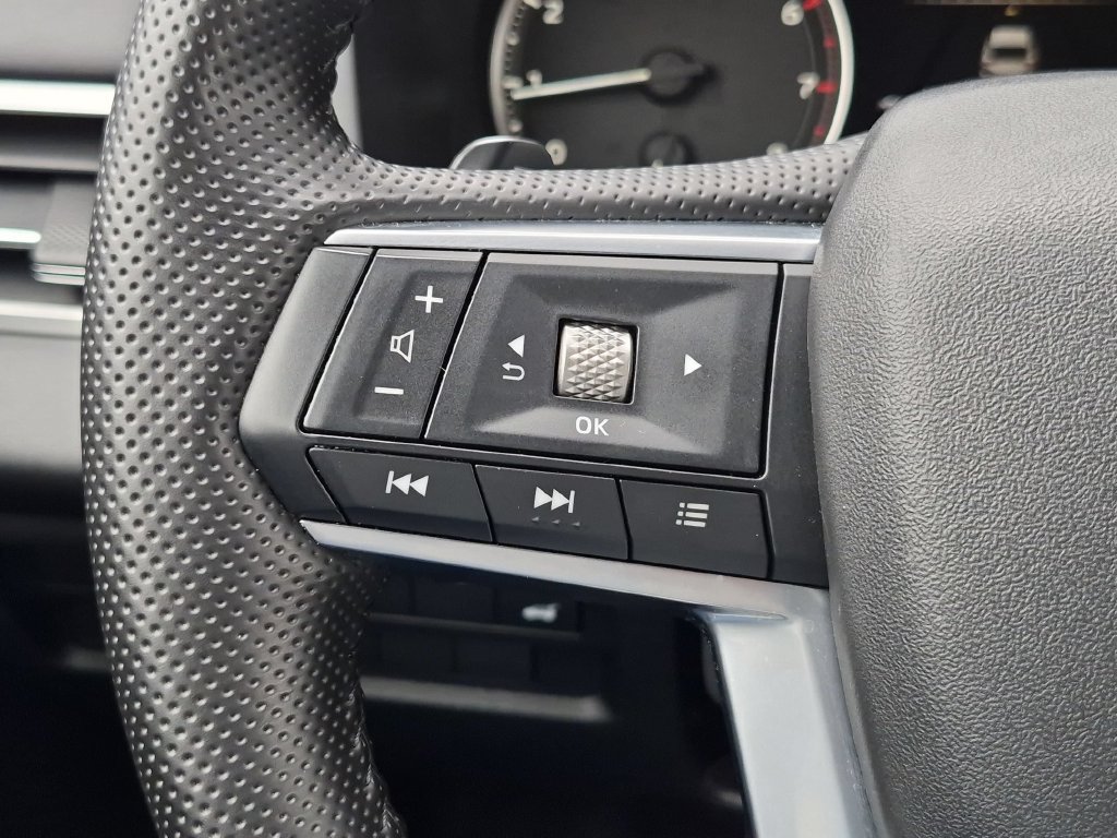 Used 2025 Mitsubishi Outlander SE AWD/4WD image 21