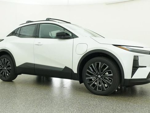 New 2026 Toyota C-HR AWD/4WD image 28