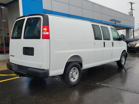 New 2025 Chevrolet Express 3500 WT w/ Driver Convenience Package RWD image 4