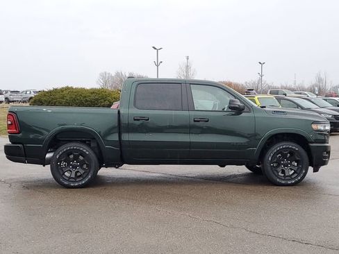 New 2026 RAM 1500 4x4 Crew Cab image 9