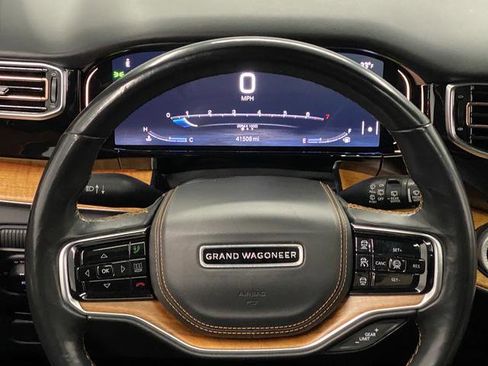 Used 2022 Jeep Grand Wagoneer Series III image 18