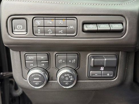 Certified 2024 GMC Yukon XL Denali Ultimate image 41