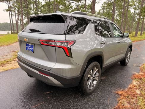 New 2027 Chevrolet Equinox LT w/ Convenience Package II FWD image 5