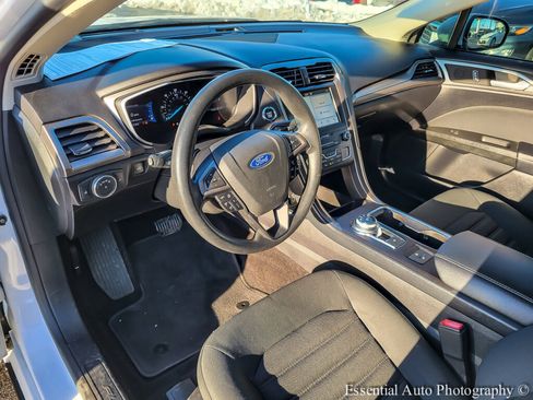 Used 2019 Ford Fusion SE image 11