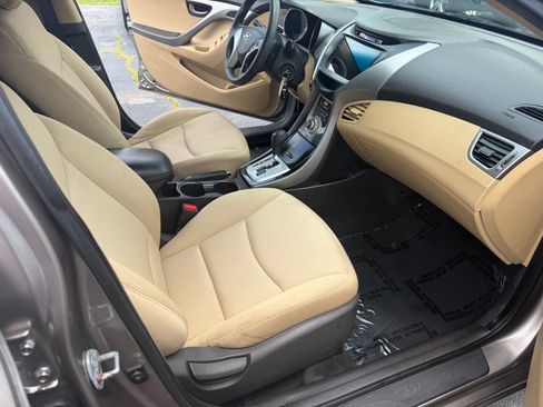 Used 2012 Hyundai Elantra GLS FWD image 18