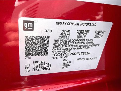 Used 2024 Chevrolet Silverado 2500 LT image 36