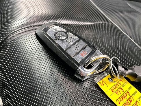 Used 2020 Lincoln Corsair Reserve w/ Equipment Group 202A image 11