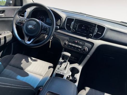Used 2017 Kia Sportage LX AWD/4WD image 10