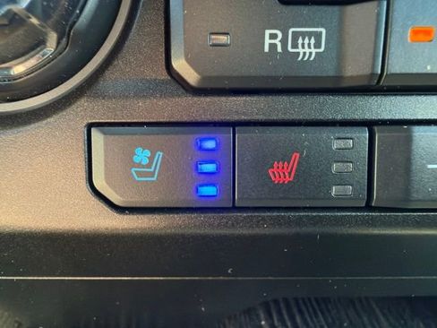 Used 2021 Ford F350 Lariat w/ Lariat Value Package AWD/4WD image 35